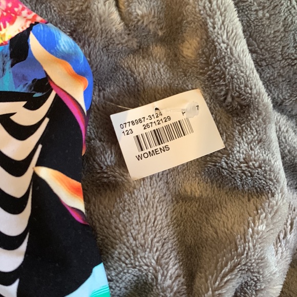 NWT SONSIE by GRACING HALTER SWIMSUIT - Picture 8 of 10